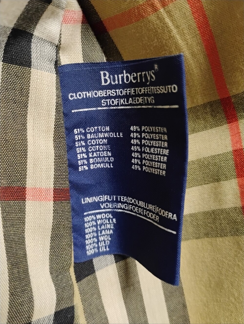 Vintage Burberry Classic Beige Double-Breasted Trench Coat, With Removable Liner - Picture 8 of 16